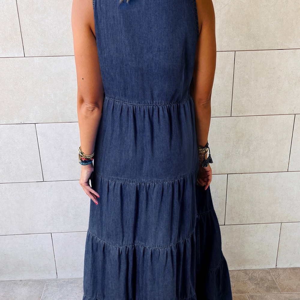 LAST ONE 🔥B124 Sleeveless Tiered Chambray Maxi Dress - Picture 2 of 4